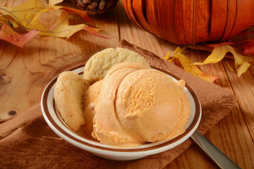 Naklejka premium Pumpkin ice cream