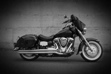 Obraz premium Black Motorcycle with Saddle Bags