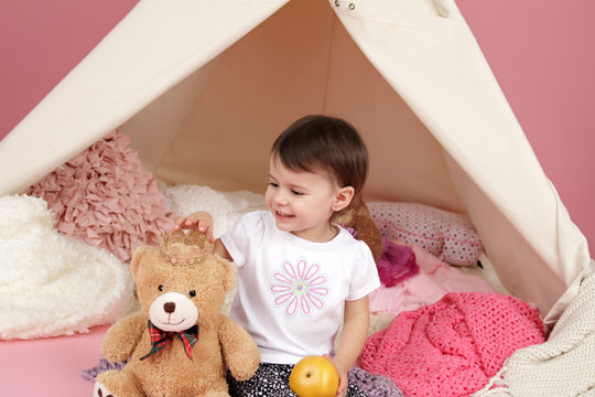 Child Pretend Play: Princess Crown and Teepee Tent