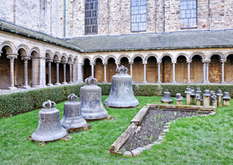 bells in Collegiate Church of Saint Gertrude - 72594635