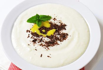 Semolina porridge with grated chocolate and lemon curd