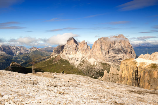 View to Punta Grohmann, Cinquue Dita, Sasso Lungo, Piz Ciavaces