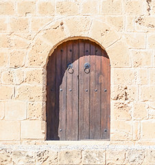 Fototapeta na wymiar arch in the fortress