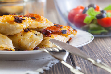 Fried dumplings with meat