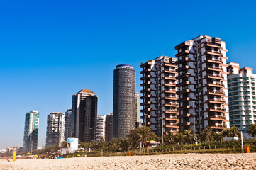 Fototapeta premium Barra da Tijuca Beach with Luxury Condominium Apartments