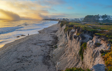 Pacific coast near Santa Barbara, California - obrazy, fototapety, plakaty