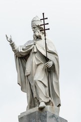 Statua di San Silvestro, scultura in marmo