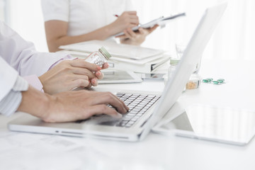 Doctors use laptop PC