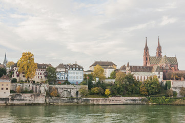 Basel, Altstadt, Münster, Rhein, Altstadthäuser, Herbst, Schweiz