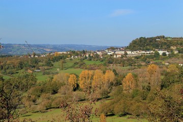 Fototapeta na wymiar Panorama sur Saint-Robert (Corrèze)