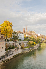 Fototapeta na wymiar Basel, Altstadt, Altstadthäuser, Rhein, Münster, Schweiz
