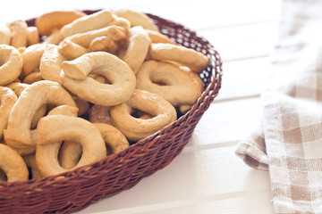 tarallini bread sticks