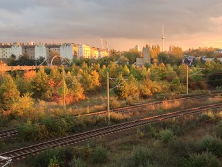 Blick von der Behmstraßenbrücke zum Berliner Fernsehturm © supernova