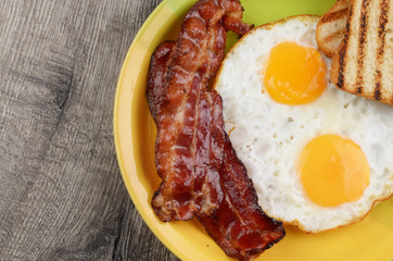 Fried eggs with bacon