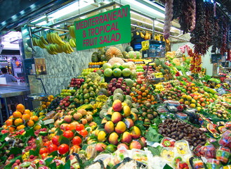 People shopping in the Barcelona La Boqueria Market