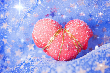 Single Snowbound Red Heart