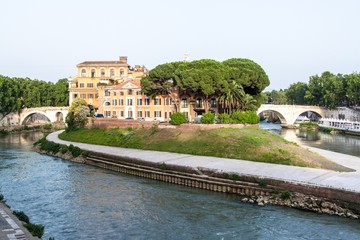 Fototapeta premium Buildings on Isola Tiberina, island in Rome