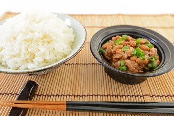 美味しそうな納豆とご飯