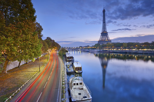Fototapeta Eiffel tower in Paris, France.
