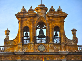 Fototapeta premium Plaza Mayor de Salamanca, espadaña del Ayuntamiento, Castilla y León, España