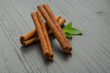 Cinnamon sticks