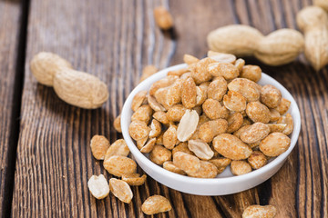 Roasted Spicy Peanuts