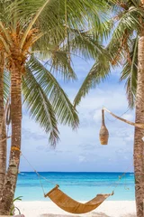 Foto auf Acrylglas Boracay Weißer Strand bambus-hammok auf tropischem strand- und meereshintergrund, sommerurlaub