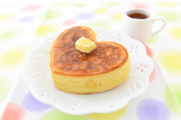 ハート型パンケーキ
