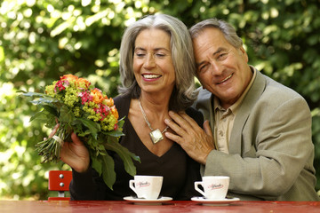 Glückliches älteres Paar