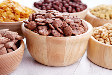 lots of cereals