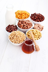 lots of cereals