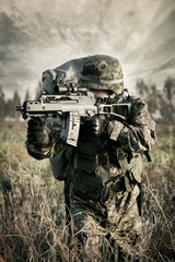 Fototapeta premium soldier at war in the swamp