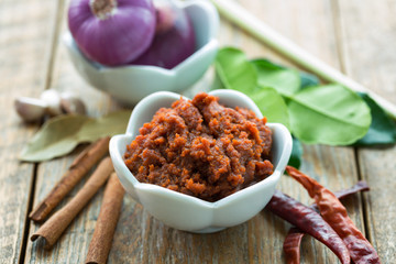 Ingrédients pour le curry massamam thaï