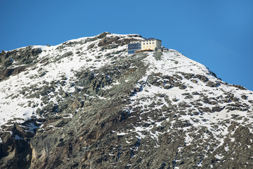 Fuss des Matterhorns mit Hörnlihütte, ob Zermatt, Wallis, Schweiz