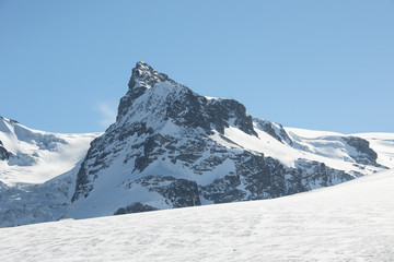 Fototapeta na wymiar Kleines Matterhorn mit Theodulgletscher, ob Zermatt, Wallis, Schweiz