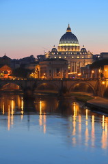 Fototapeta na wymiar Malowniczy widok bazyliki św. Piotra nad Tybrem w Rzymie