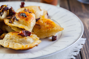 Fried dumplings with meat