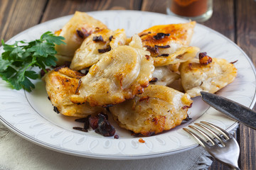 Fried dumplings with meat