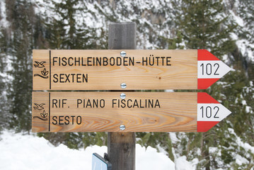 Indicazioni per sentieri