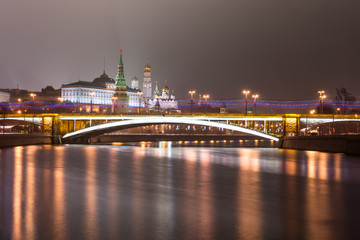 Москва. Большой Каменный Мост. Крем