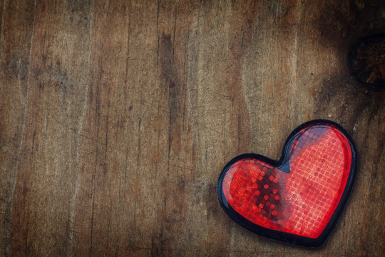 Valentine grungy heart