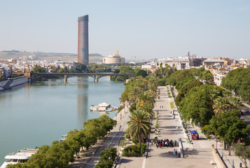 Fototapeta na wymiar Seville - The outlook from Torre del Oro to promenade