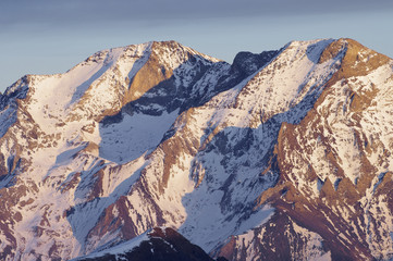 Posets peak