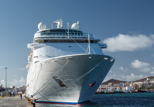 Cruise ship. Las Palmas de Gran Canaria. The Canary Islands.