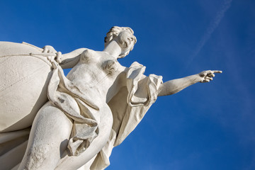 Vienna - The sculpture in the gardens of Belvedere palace. - obrazy, fototapety, plakaty