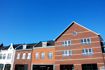 Häuserfront, Neubauten