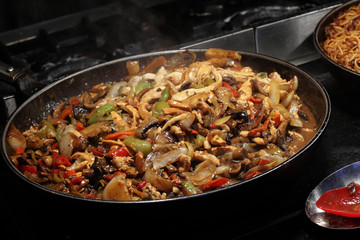 Fried chicken with vegetables