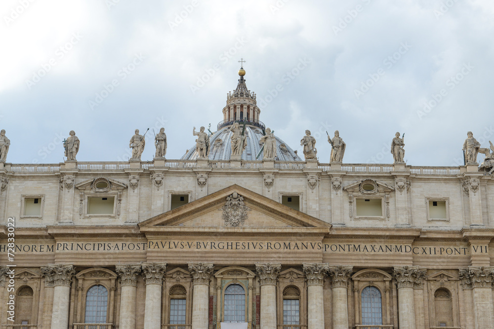 Wall mural Monumental St. Peter's Basilica in Rome, Vatican, Italy