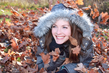 joie dans les feuilles