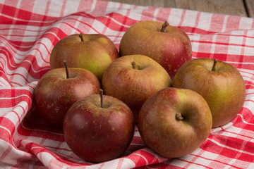 apples